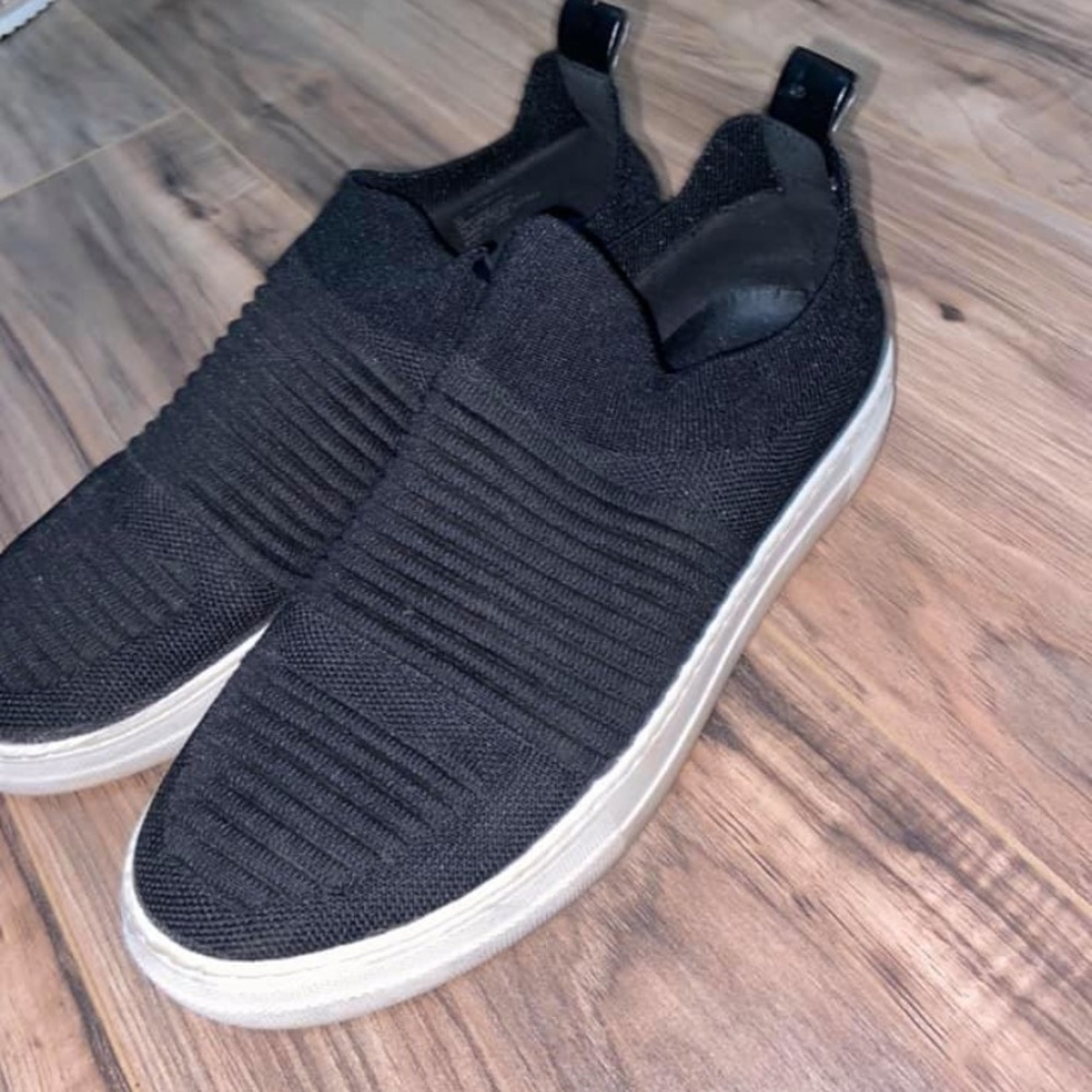 Steve Madden slip on